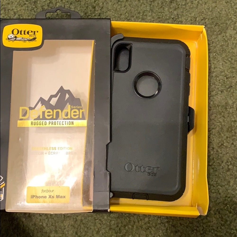 iPhone XS MAX defender otter box case